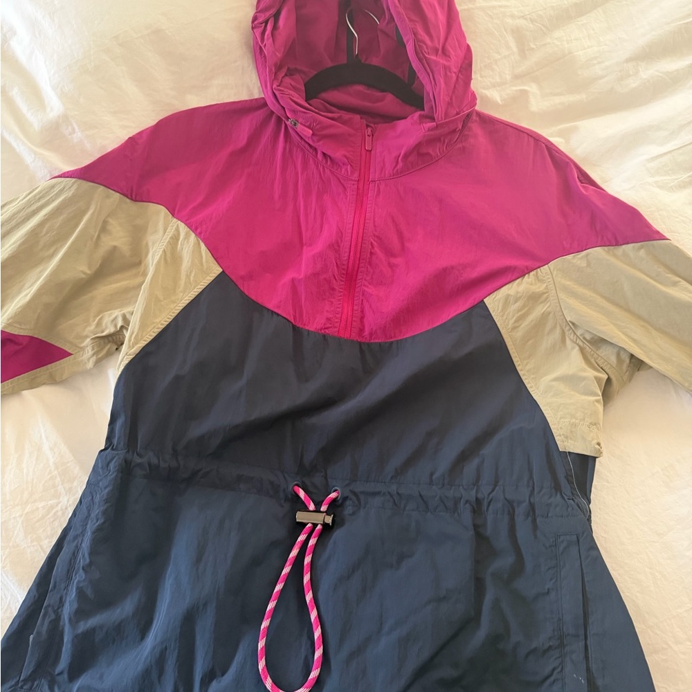 Lululemon packable windbreaker jacket - image 3